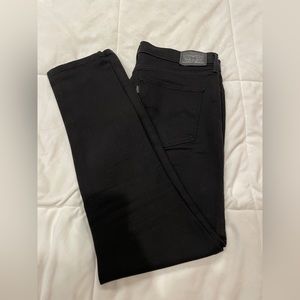 Levi’s 311 shaping skinny size 31